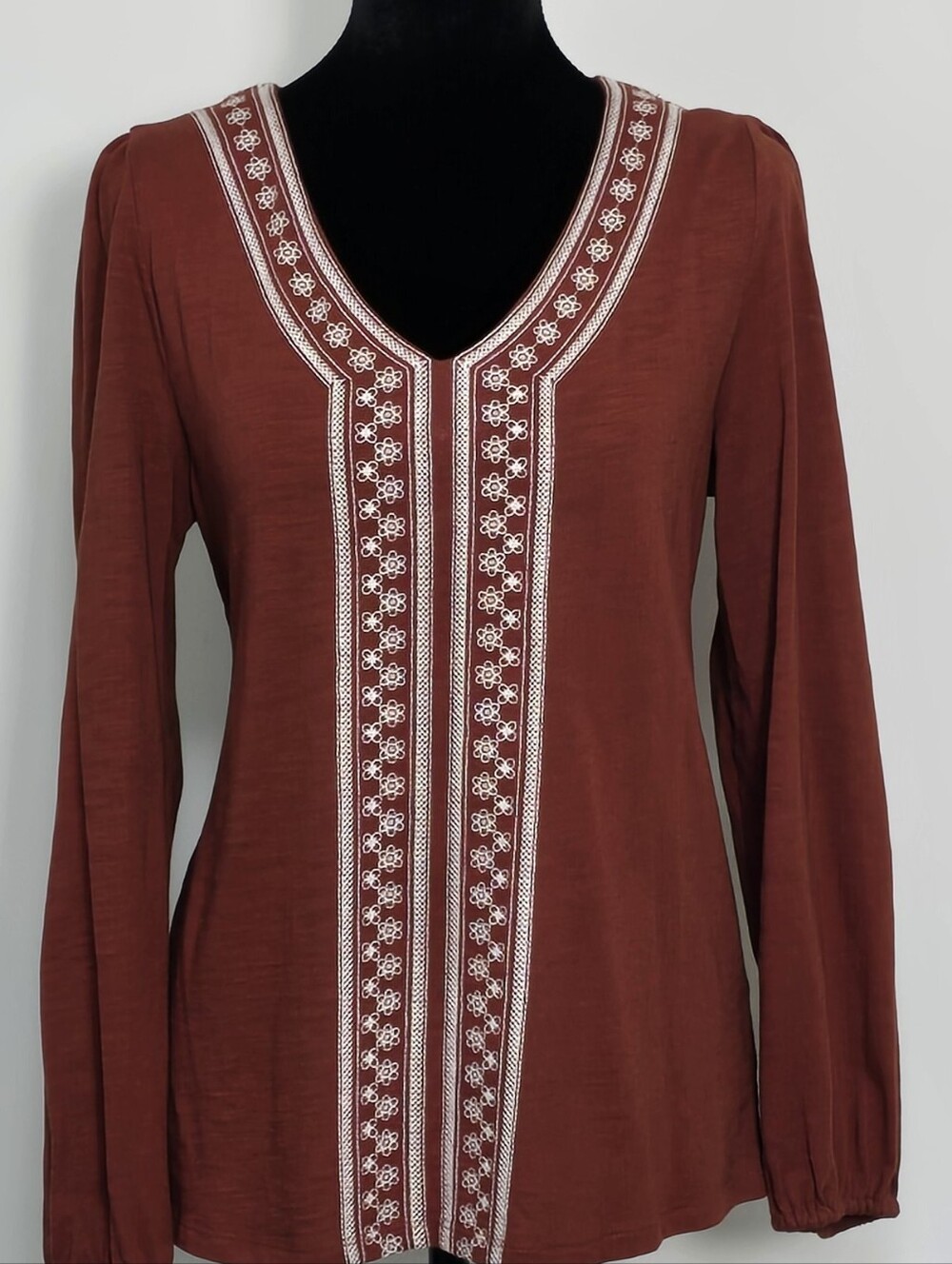Daniel Rainn Rust Long-Sleeve V-Neck Top with White Embroidery